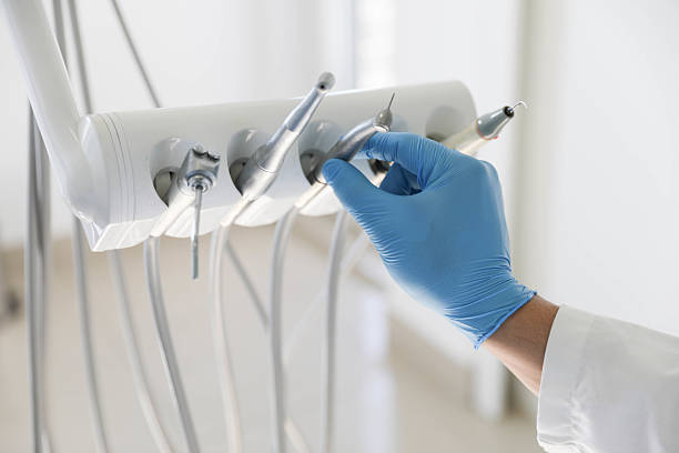 Professional Tooth Extraction technician working in Union City, OK